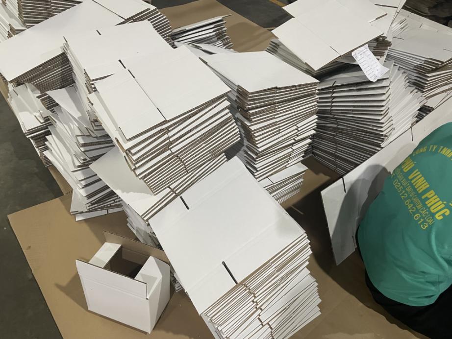 Thùng Carton A1 Nhỏ Màu Trắng  3 lớp sóng B